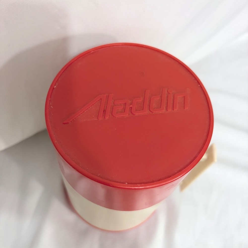 Vintage Aladdin Hy-Lo Thermos 1 Pint Red Cream Ribbed Handle No 44 Stopper - Picture 2 of 6
